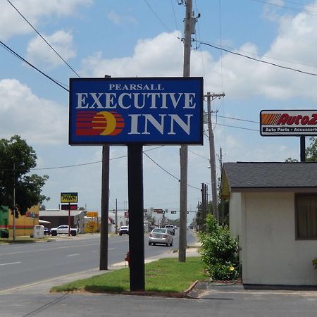 Executive Inn Pearsall エクステリア 写真