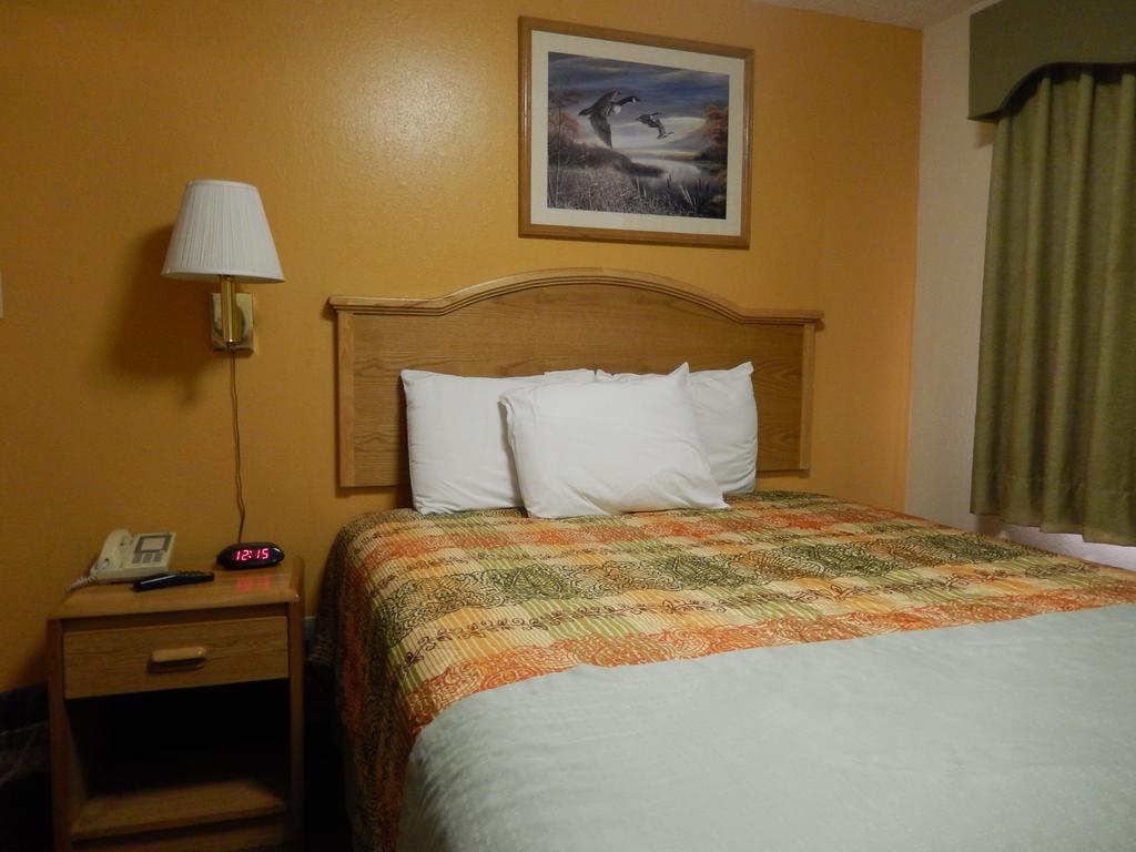 Executive Inn Pearsall エクステリア 写真