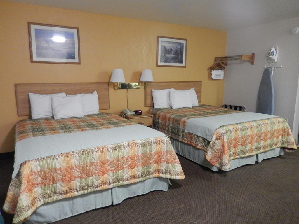 Executive Inn Pearsall エクステリア 写真