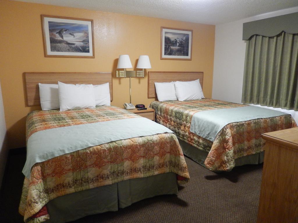 Executive Inn Pearsall エクステリア 写真