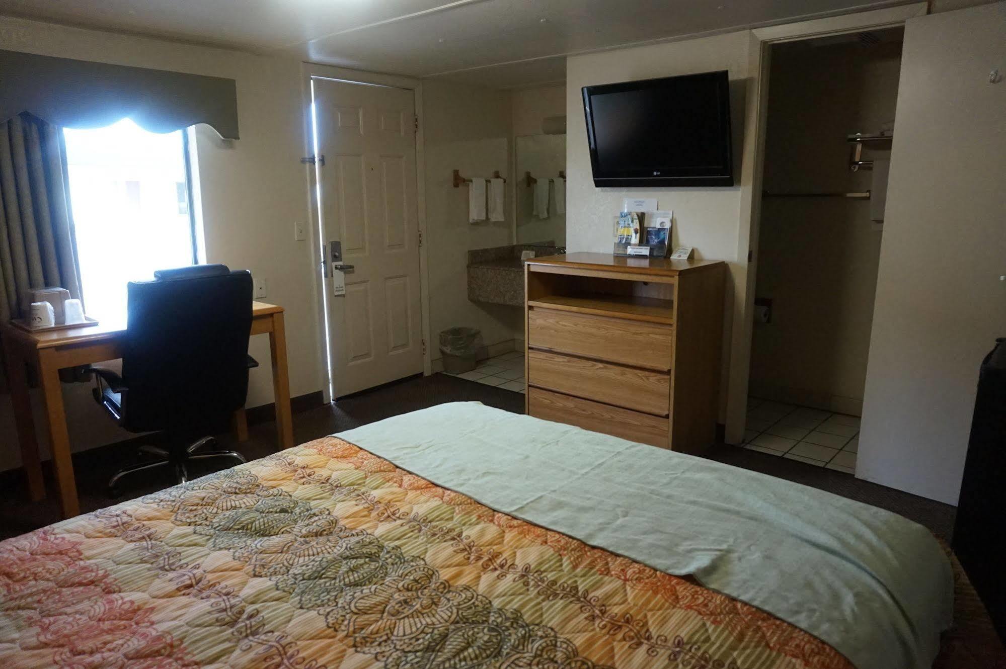 Executive Inn Pearsall エクステリア 写真